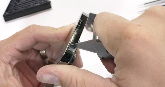 NIMASO豆知識：本当か、嘘か–カギはスマホのディスプレイに傷をつける？